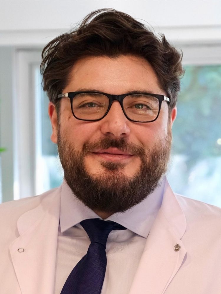 Op. Dr. Rifat Saygın Altınağ - Beyin ve Sinir Cerrahisi Uzmanı